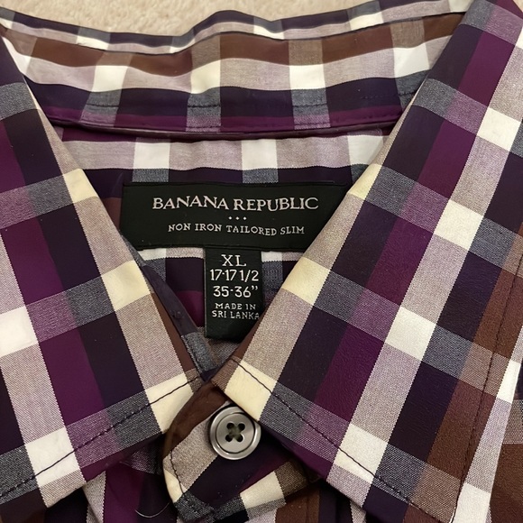 Banana Republic non-iron tailored slim fit button down, size XL. - Picture 2 of 3